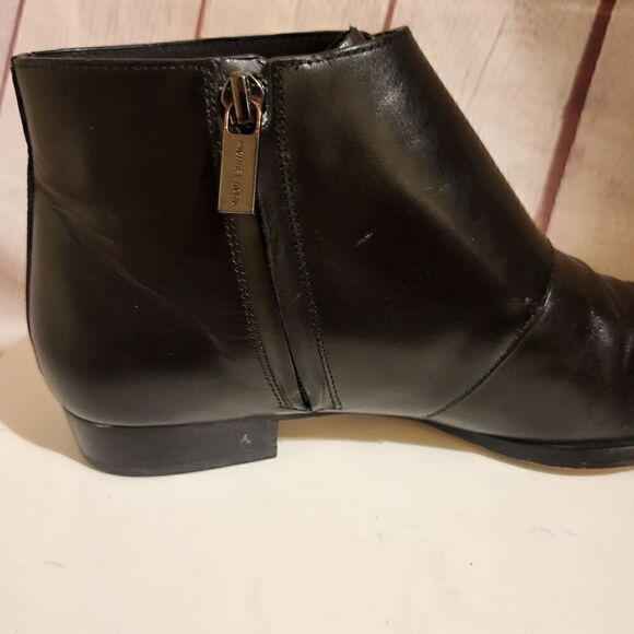 Michael Michael Kors "Prudence" Blak Smooth Leather 3 Buckle Ankle Boots 8m $225 - Picture 3 of 7